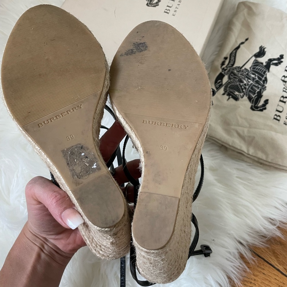 BURBERRY
Nova Check Espadrille Wedge Sandals 39 - Picture 8 of 13
